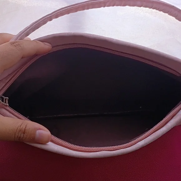 Elegant Pink Bow Accent Women's Bag - Picture 3 of 3